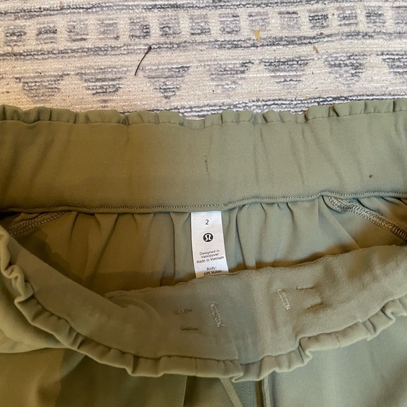 Size 2 Lululemon light green studio pants/joggers - Picture 2 of 3